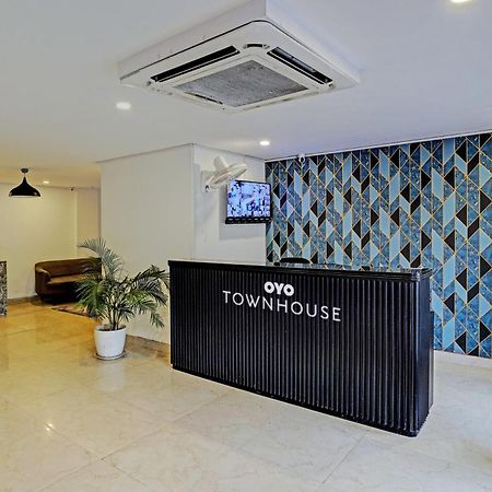 Super Townhouse Sector 57 Near Bestech Central Square Mall Ґурґаон Екстер'єр фото