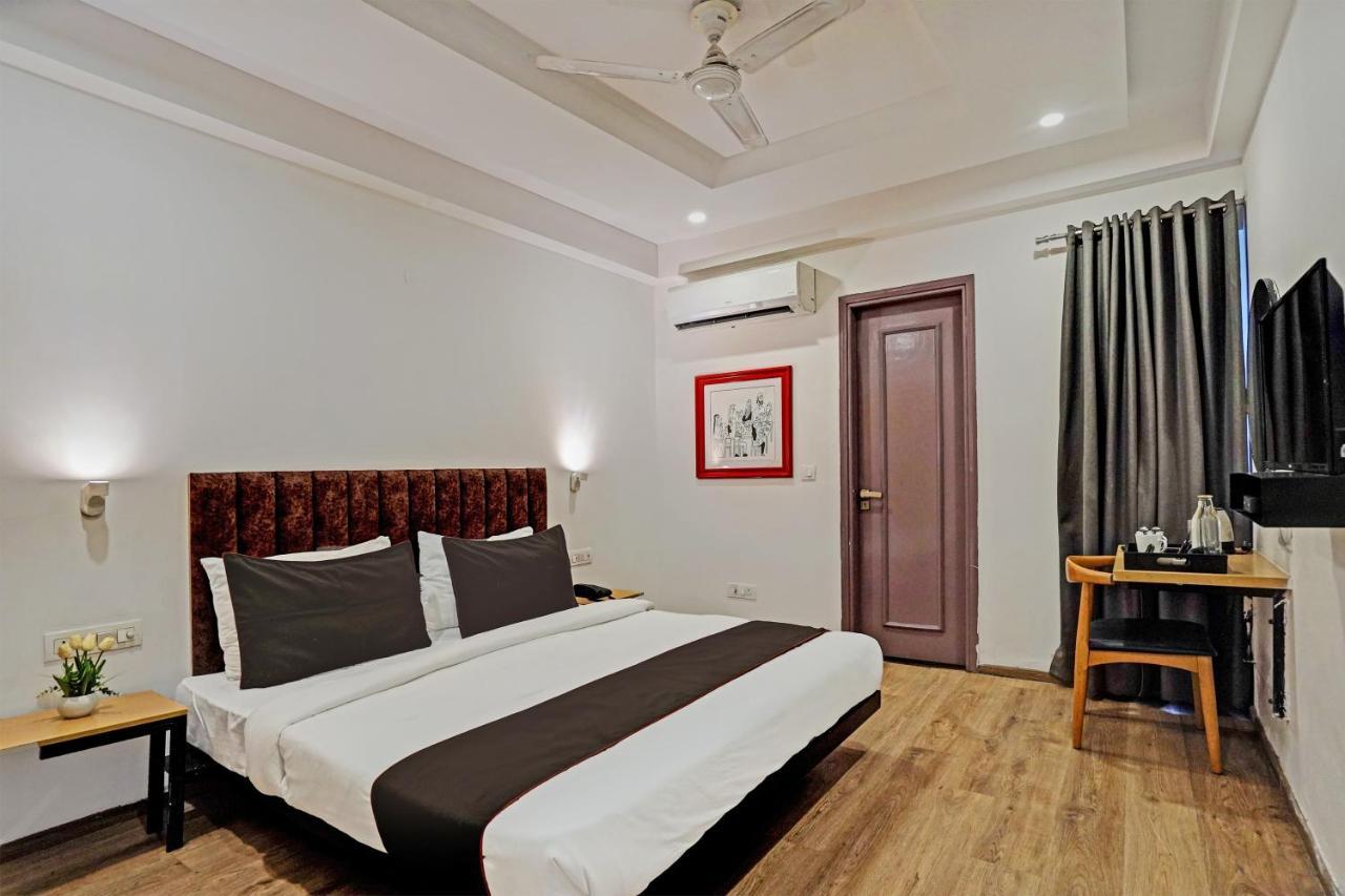 Super Townhouse Sector 57 Near Bestech Central Square Mall Ґурґаон Екстер'єр фото