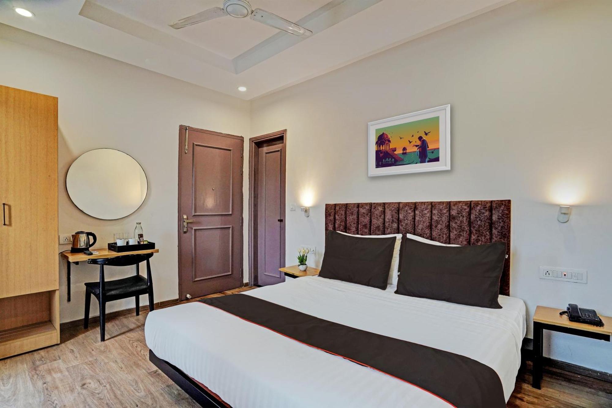 Super Townhouse Sector 57 Near Bestech Central Square Mall Ґурґаон Екстер'єр фото