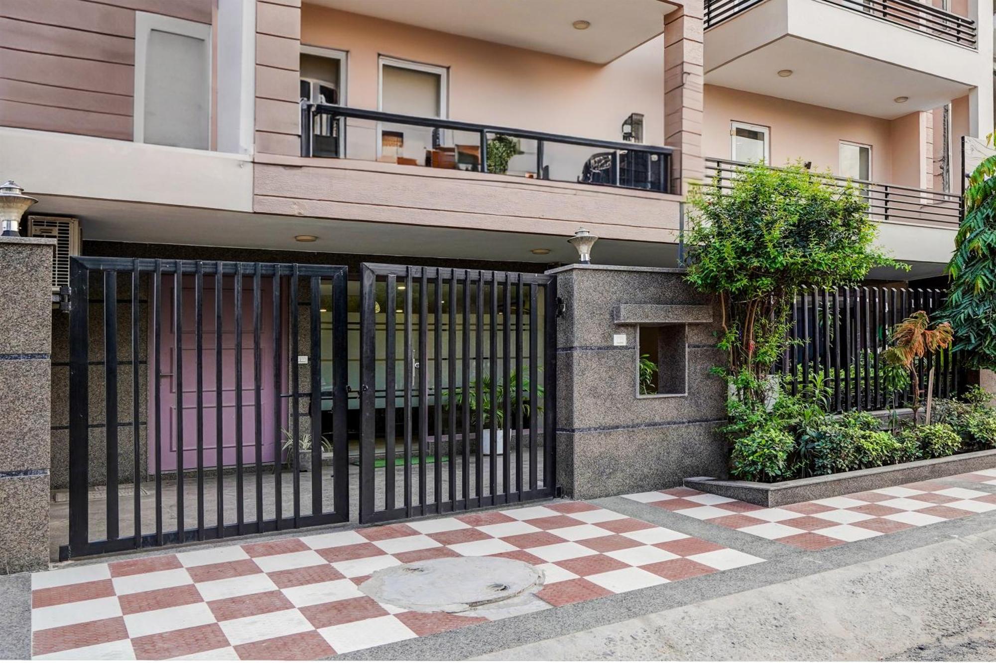 Super Townhouse Sector 57 Near Bestech Central Square Mall Ґурґаон Екстер'єр фото