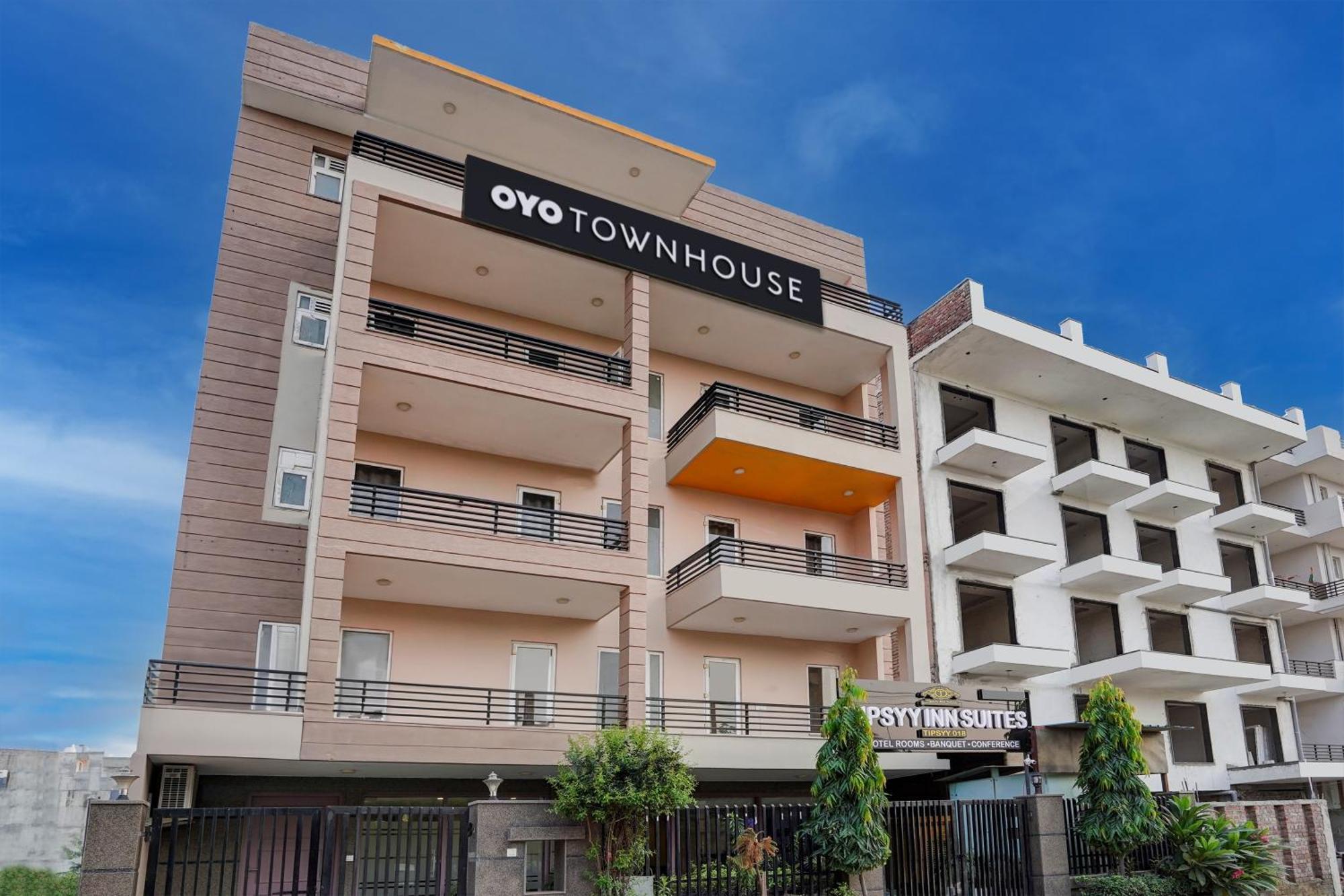 Super Townhouse Sector 57 Near Bestech Central Square Mall Ґурґаон Екстер'єр фото